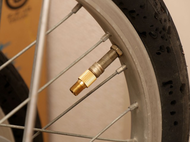 サニーホイール 自転車 ポンプ部品 SW-BND バルブアダプター(仏式→米式) ゴールド